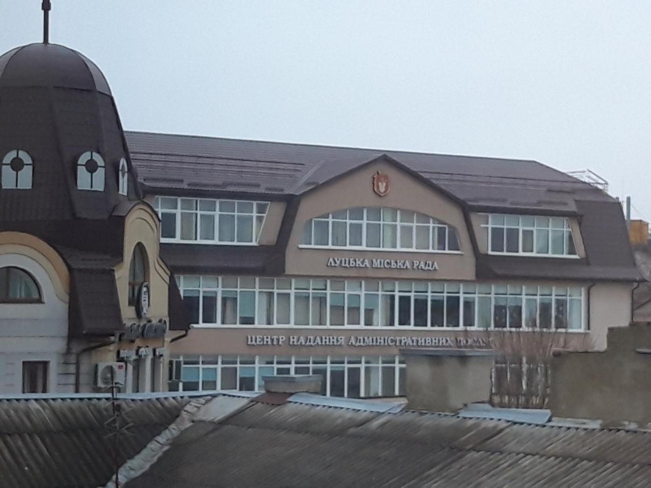 Однокомнатная квартира-студия. Новострой, центр города. Луцк Экстерьер фото